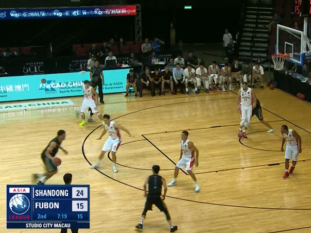  国际米兰后防失误连连，痛失好局遭遇连败